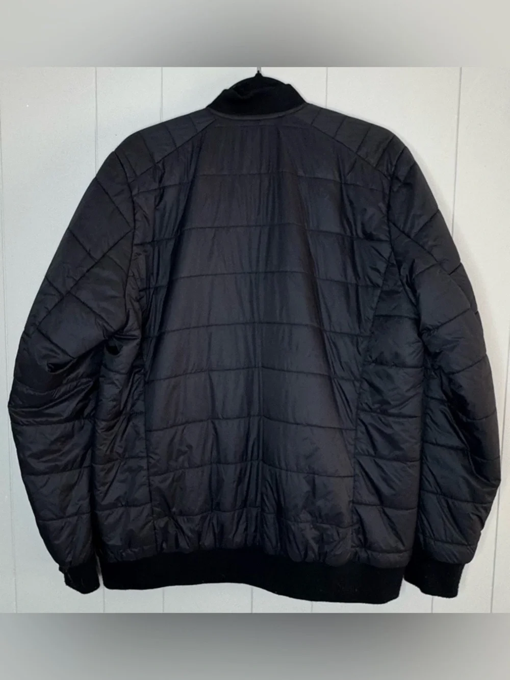 Disney’s The Nightmare Before Christmas Puffer Jacket Mens Size Large